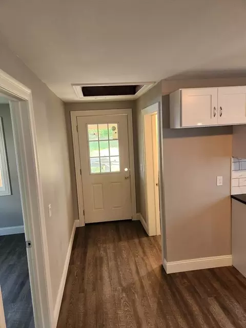 37 White St, Chicopee, MA 01013 photo 7