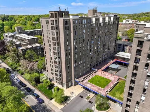 77 Pond Ave #1202, Brookline, MA 02445
