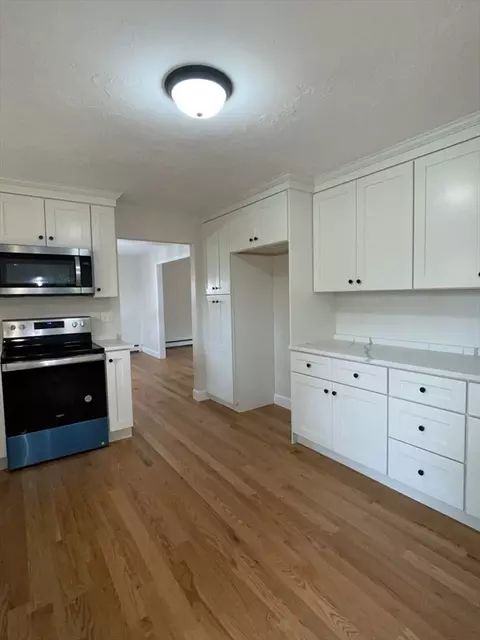 116 Sterling Rd, Lancaster, MA 01523