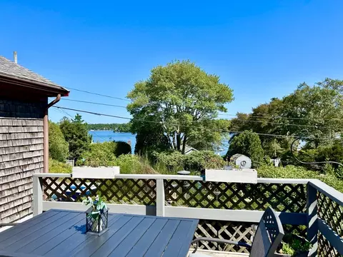 22 Central Ave, Plymouth, MA 02360