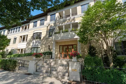1140 Beacon St #103, Brookline, MA 02446