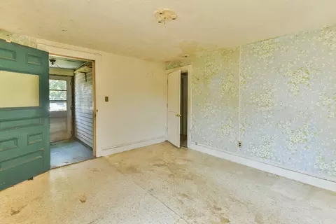 Bedroom - 14 Crosby St, Webster, MA 01570 photo 6 of 13
