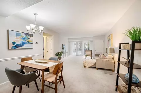 314 Riverside Ave #301, Medford, MA 02155