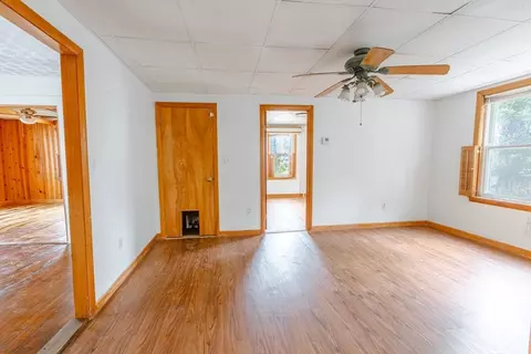 60 North St, Ware, MA 01082 photo 6