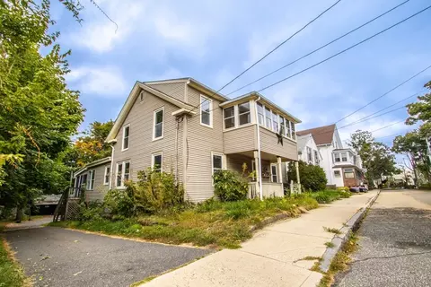 60 North St, Ware, MA 01082