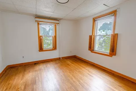 60 North St, Ware, MA 01082 photo 8
