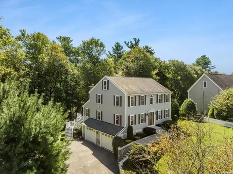 181 Devon St, Taunton, MA 02780 photo 3