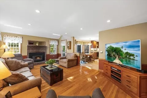 181 Devon St, Taunton, MA 02780 photo 11
