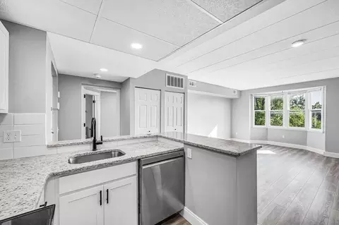 34 Sumner Ave #407, Springfield, MA 01108 photo 7