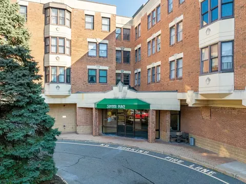 34 Sumner Ave #407, Springfield, MA 01108