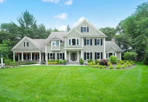 77 Revolutionary Rd, Concord, MA 01742