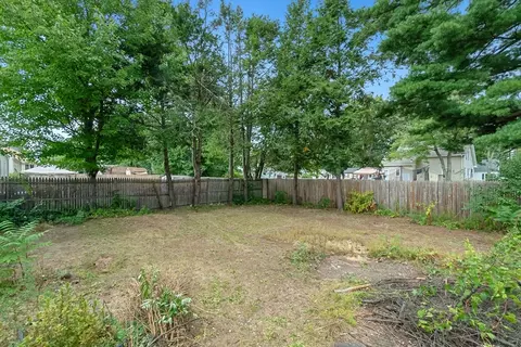 Exterior - 95 Eddy St, Springfield, MA 01104 photo 2 of 2