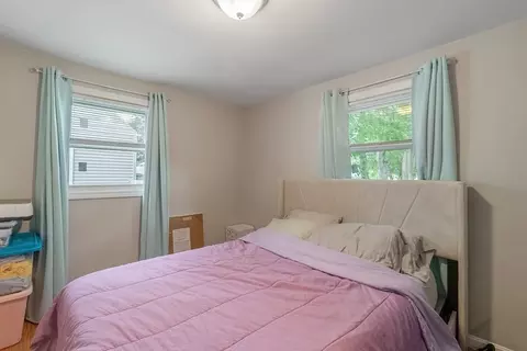 Bedroom - 95 Eddy St, Springfield, MA 01104 photo 4 of 5