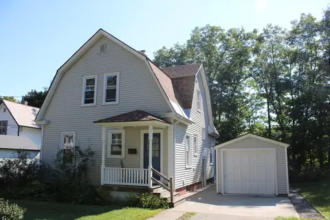 8 New St, Millers Falls, MA 01349