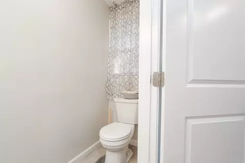 12-14 Sylvan St, Springfield, MA 01108 photo 6