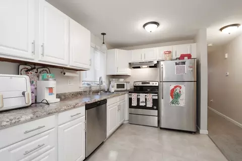 12-14 Sylvan St, Springfield, MA 01108 photo 3