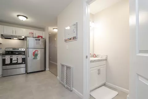 12-14 Sylvan St, Springfield, MA 01108 photo 5