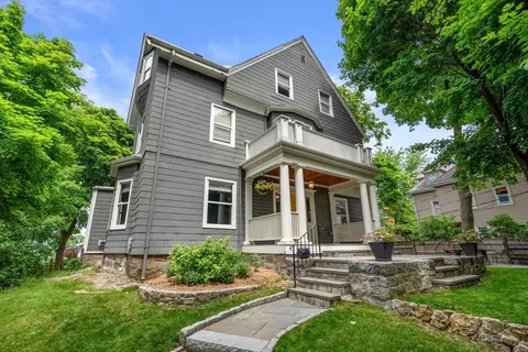 9 Park Ln, Boston, MA 02130