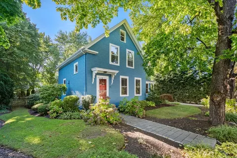 36 Meadow St, Framingham, MA 01701