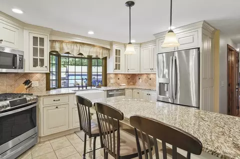 1 Shepherd Ave, Dudley, MA 01571 photo 9