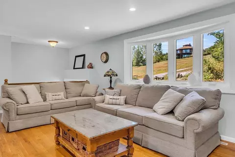 59 Murphy Rd, Hudson, MA 01749 photo 4