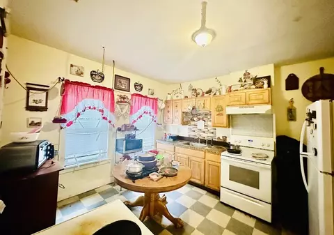 95-97 Pine St, Springfield, MA 01105 photo 9
