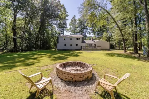 62 Allen St, Hampden, MA 01036