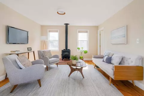 12 Argyle St # R, Revere, MA 02151