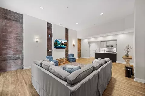 1022 Hancock St #109, Quincy, MA 02169