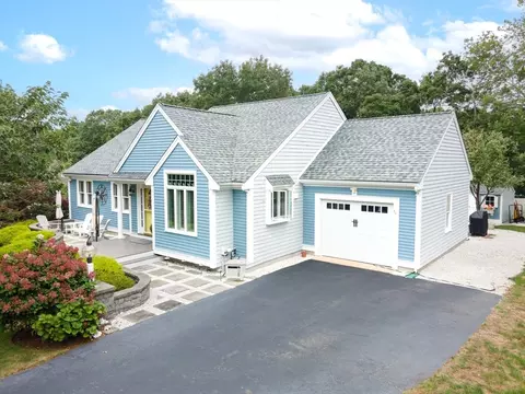 Exterior - 8 Nelson Cir, Mashpee, MA 02649 photo 2 of 11