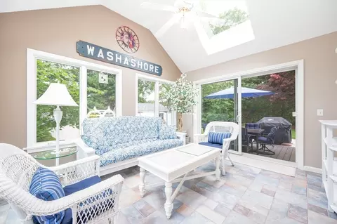Exterior - 8 Nelson Cir, Mashpee, MA 02649 photo 3 of 11
