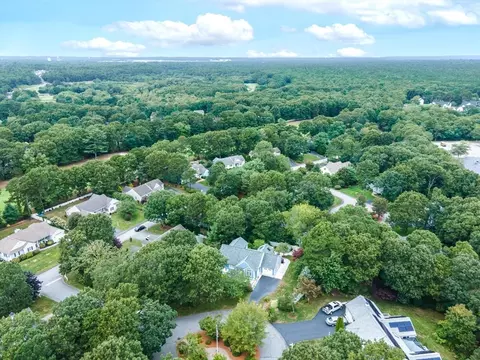 View/Area - 8 Nelson Cir, Mashpee, MA 02649 photo 2 of 3
