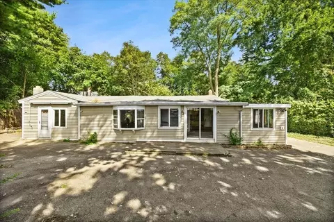 6 Cooper Sq # -R, Taunton, MA 02780