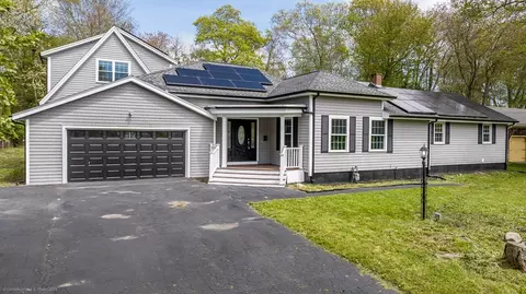 25 Brook Dr, Fairhaven, MA 02719