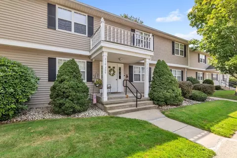 665 Center St #310, Ludlow, MA 01056