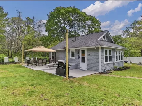 283 Old Stage Rd, Barnstable, MA 02632 photo 2