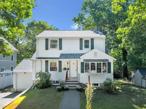 25 James St, Arlington, MA 02474
