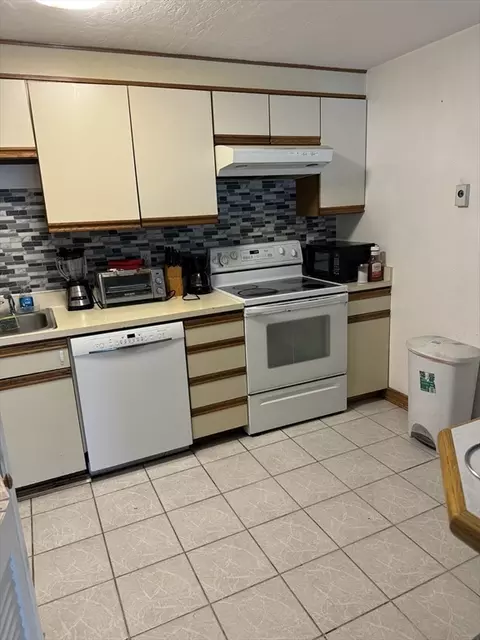 11 Gibbs St #C-37, Worcester, MA 01607 photo 2