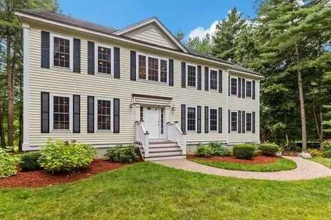 1 Ash Ln, Georgetown, MA 01833 photo 2