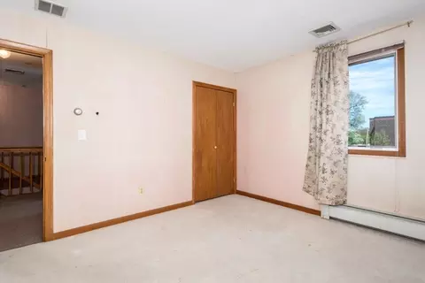 302 Maple St, Springfield, MA 01105 photo 23