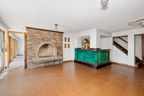 302 Maple St, Springfield, MA 01105 photo 28
