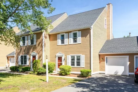 35 Whittier Meadows Dr #35, Amesbury, MA 01913