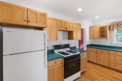 2 Mason St, Walpole, MA 02081 photo 10