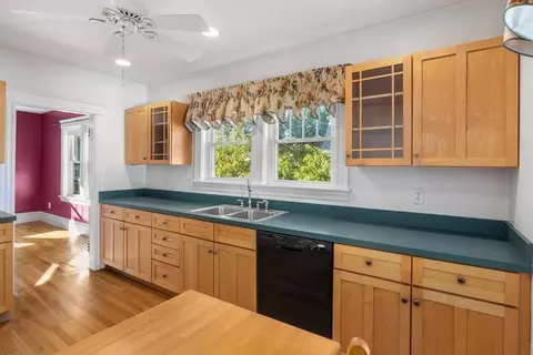 2 Mason St, Walpole, MA 02081 photo 8