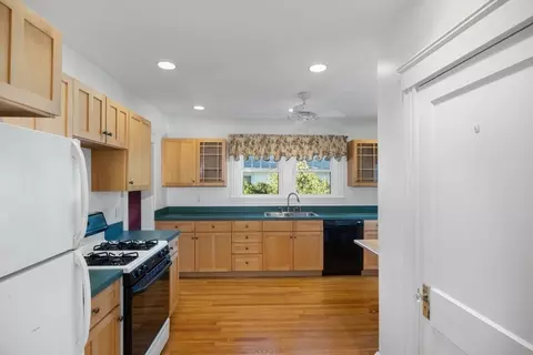 2 Mason St, Walpole, MA 02081 photo 13