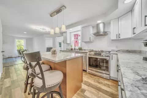 77 Stoney Hill Rd, Shrewsbury, MA 01545