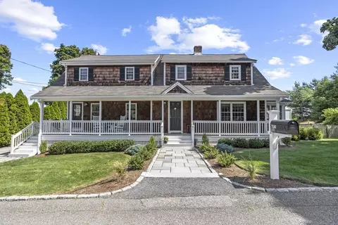 14 Hill St, Cohasset, MA 02025