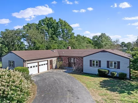 79 Roger Williams Ct, Portsmouth, RI 02871