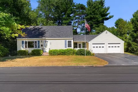 8 3rd St, Ayer, MA 01432