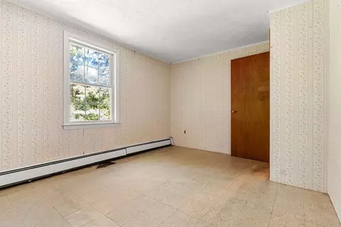 Bedroom - 8 3rd St, Ayer, MA 01432 photo 8 of 8